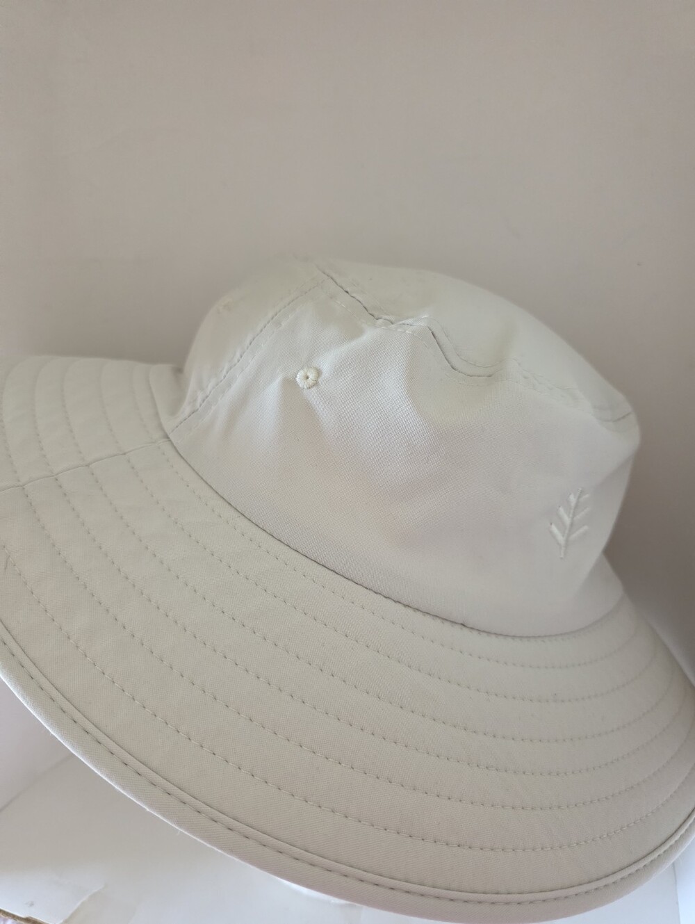Coolibar Hat Bucket Adjustable Mens Light Beige UPF 50 Sun Protection Boonie